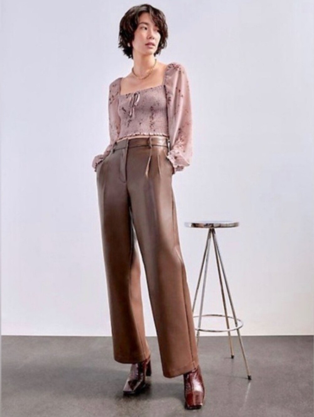 Aritzia Wilfred Effortless Pant in Caramelized Walnut (Brown)
